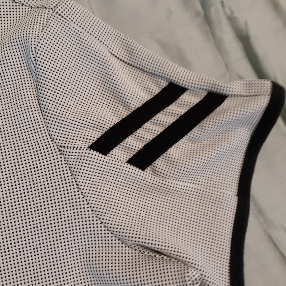 Tennis Top - Picture 3 of 3